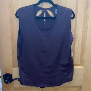 New With Tags. Gaiam keyhole tank. Medium.